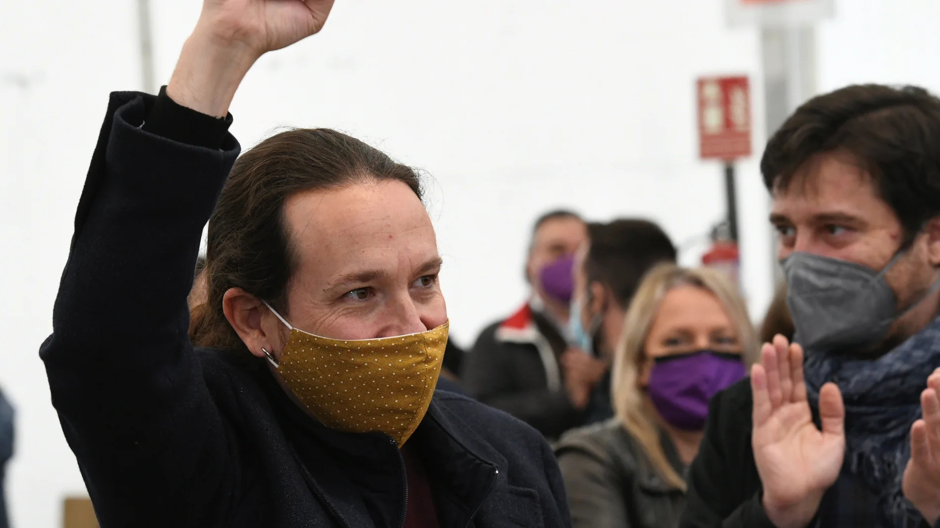 El candidato de Unidas Podemos a la Presidencia de la Comunidad de Madrid, Pablo Iglesias, participa en un acto de campaña celebrado este domingo en Collado Villalba