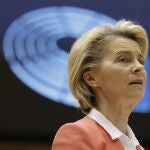 La presidenta de la Comisión Europea Ursula von der Leyen en su intervención en el Parlamento Europeo
