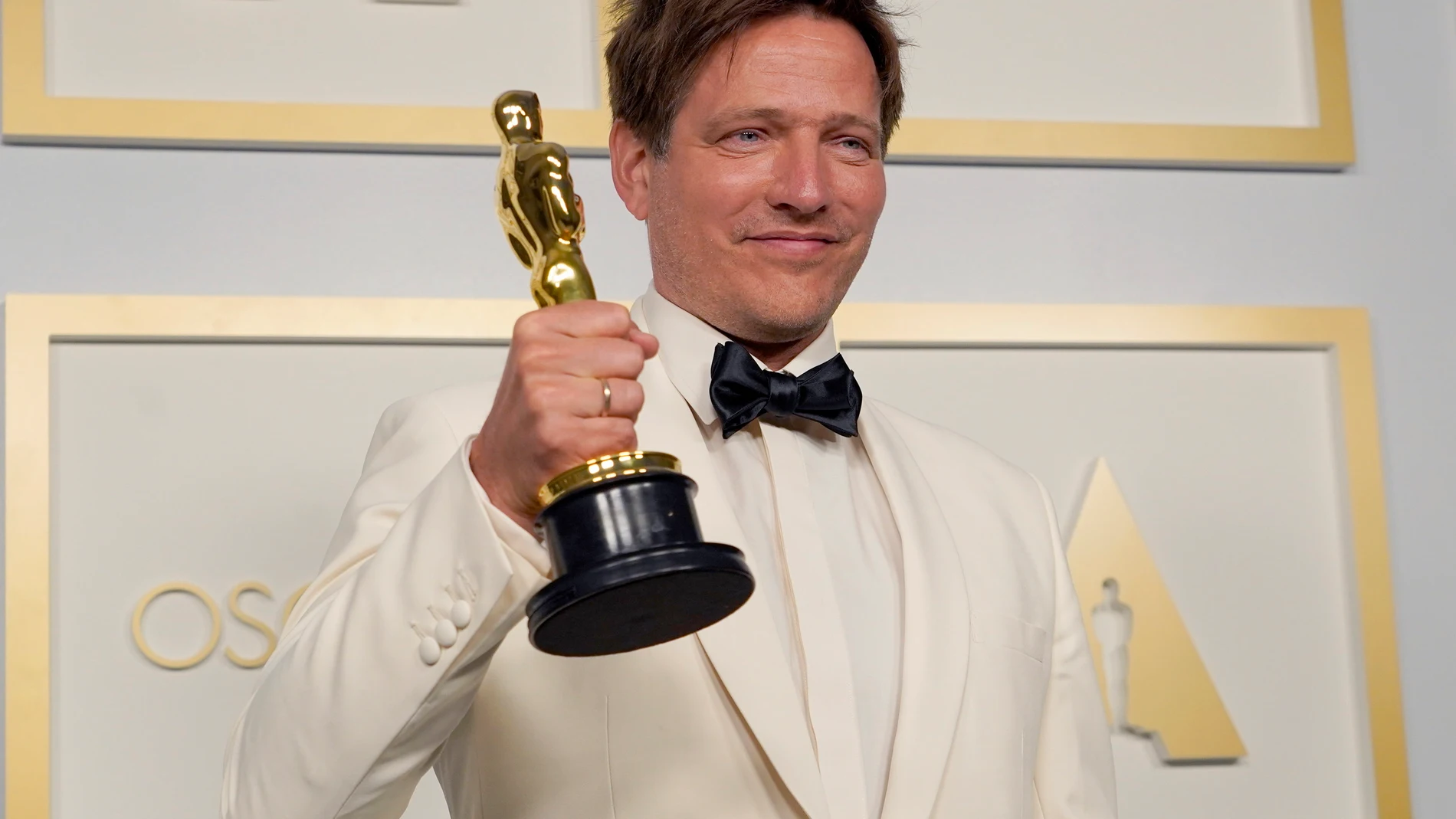 Thomas Vinterberg, ganador del Oscar a Mejor Película Internacional por "Otra ronda" - EFE/EPA/Chris Pizzello / POOL *** Local Caption *** 55864152