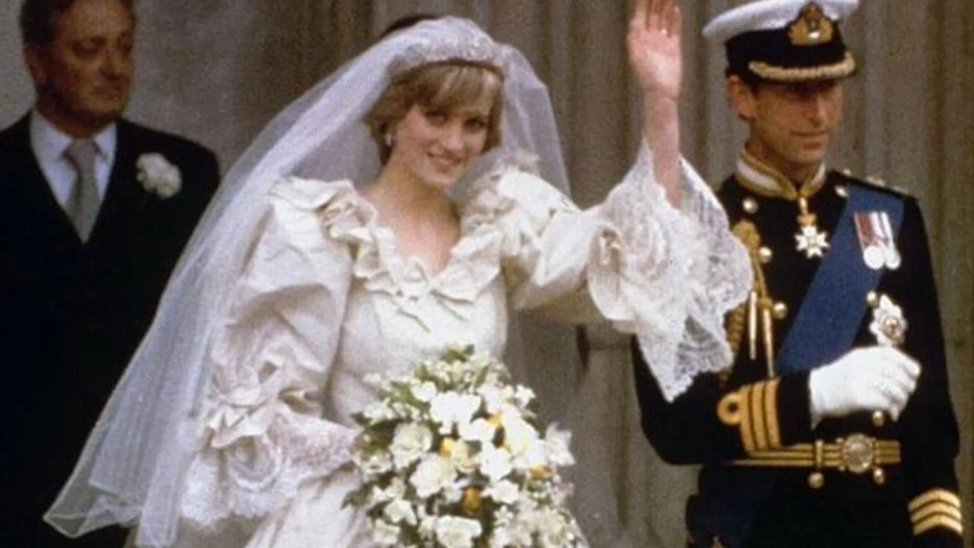 Diana de Gales: ¿por qué se exhibe su vestido de boda en el Palacio de  Kensington?