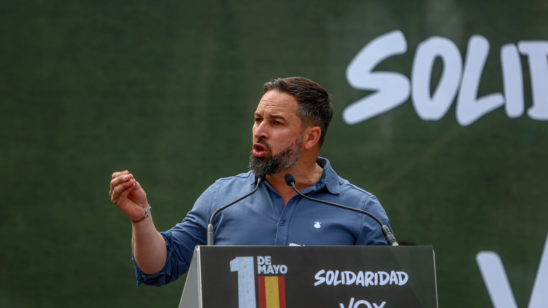 El presidente de Vox, Santiago Abascal, participa en una concentración convocada en Conde de Casal, a 1 de mayo de 2021, en Madrid, (España). Esta protesta es una de las muchas movilizaciones que el sindicato Solidaridad ha convocado en varias partes de España con motivo del Día Internacional de los Trabajadoes. La organización carga así contra el Gobierno central y reclama la apertura de los comercios01 MAYO 2021;SINDICATO;SOLIDARIDAD;GOBIERNO;MANIFESTACIÓNRicardo Rubio / Europa Press01/05/2021