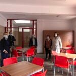La presidenta de la Diputación de Palencia, Ángeles Armisén, visita el centro cívico de Cobos de Cerrato