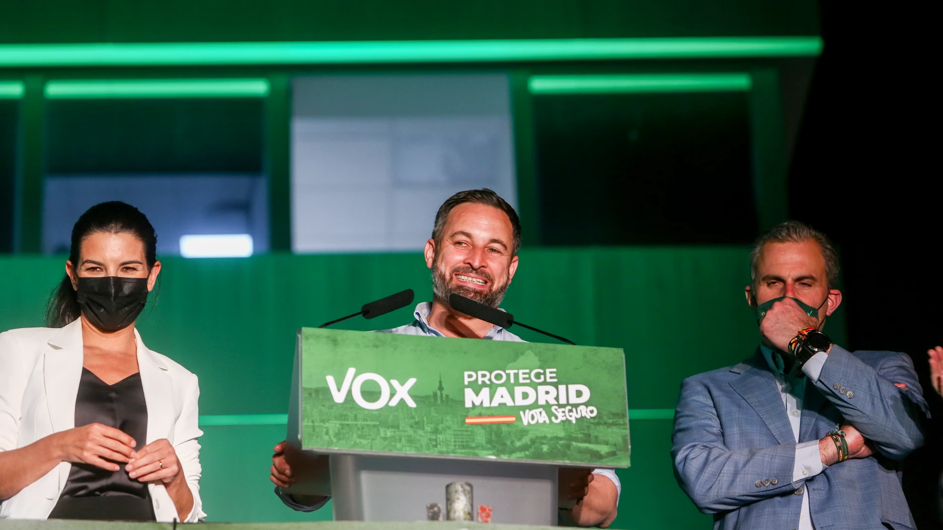 El presidente del partido, Santiago Abascal celebra los resultados electorales