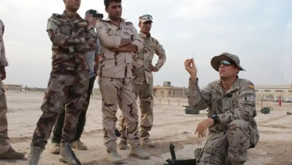 Entrenamiento de soldados iraquíes por parte de instructores españoles.