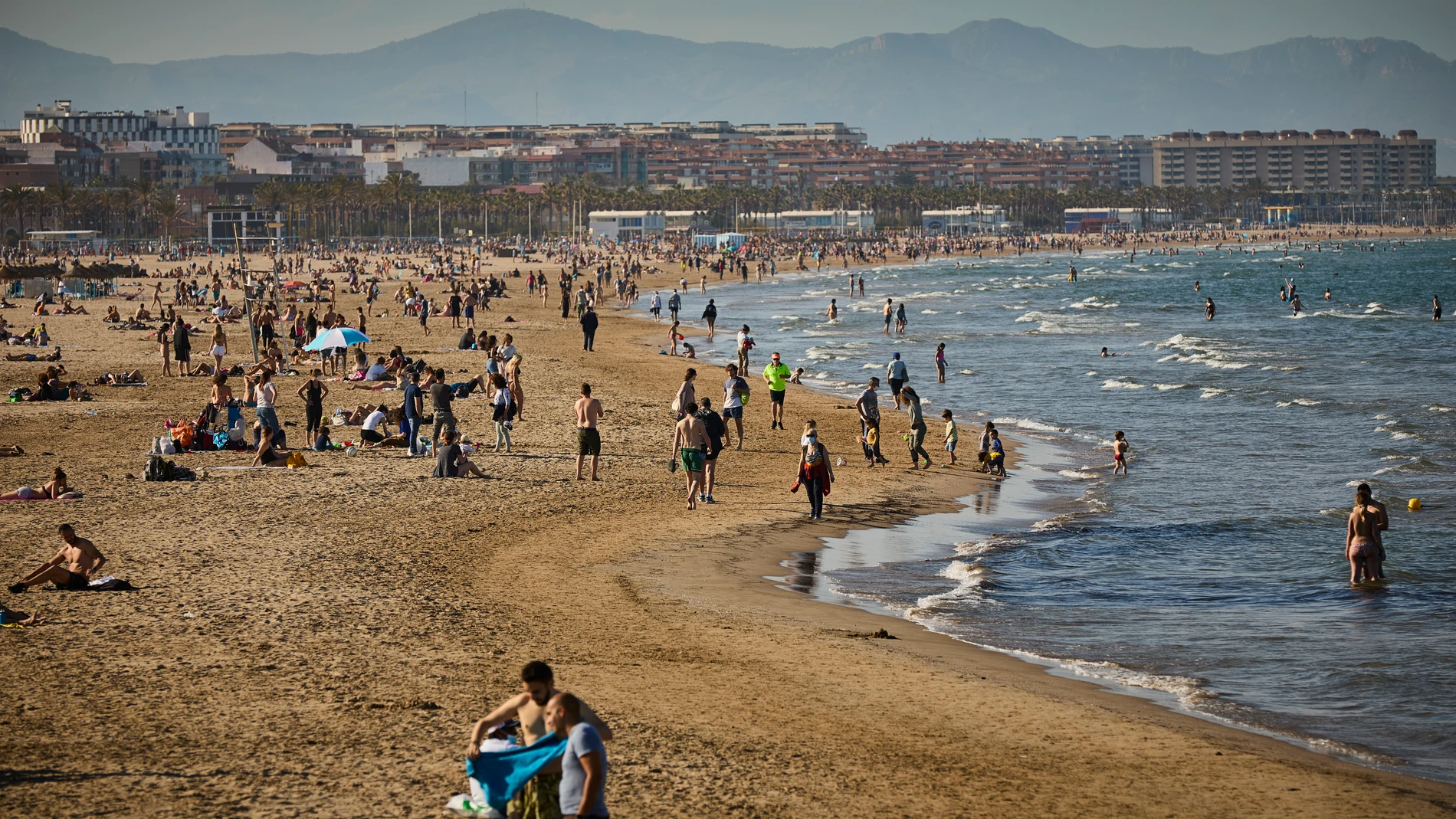La temporada de baño en las playas de Valencia comenzará el 1 de junio