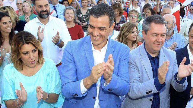 Los socialistas Susana Díaz, Pedro Sánchez y Juan Espadas, en una imagen de archivo de un acto del PSOE-A