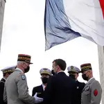  Militares franceses en activo alertan de nuevo de “una guerra civil”