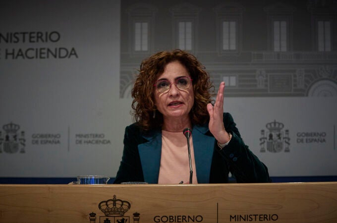 La ministra de Hacienda y portavoz del Gobierno, María Jesús Montero, presenta los componentes sobre fiscalidad, lucha contra el fraude fiscal y eficacia del gasto público incluidos en el Plan de Recuperación