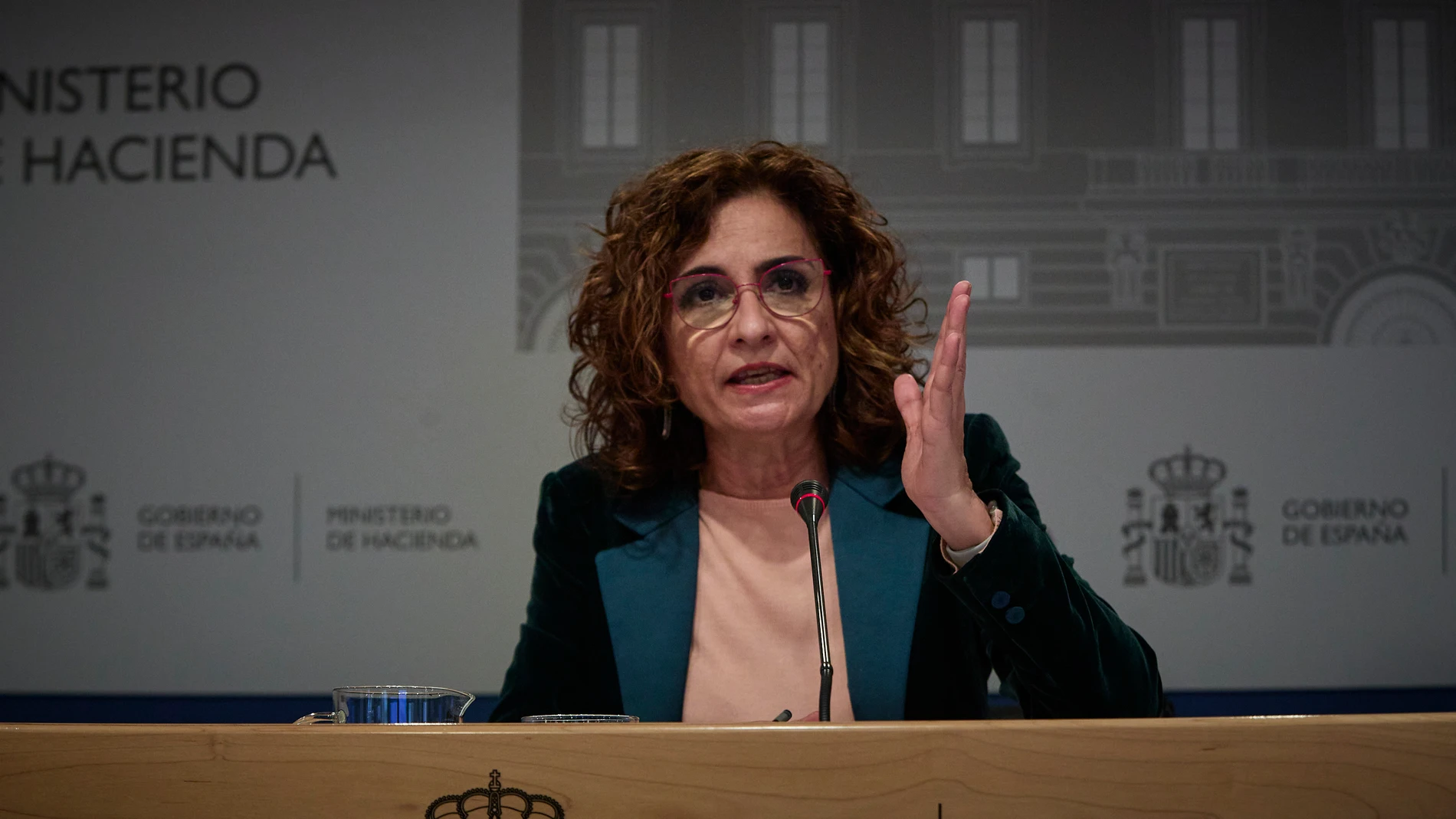 La ministra de Hacienda y portavoz del Gobierno, María Jesús Montero, presenta los componentes sobre fiscalidad, lucha contra el fraude fiscal y eficacia del gasto público incluidos en el Plan de Recuperación