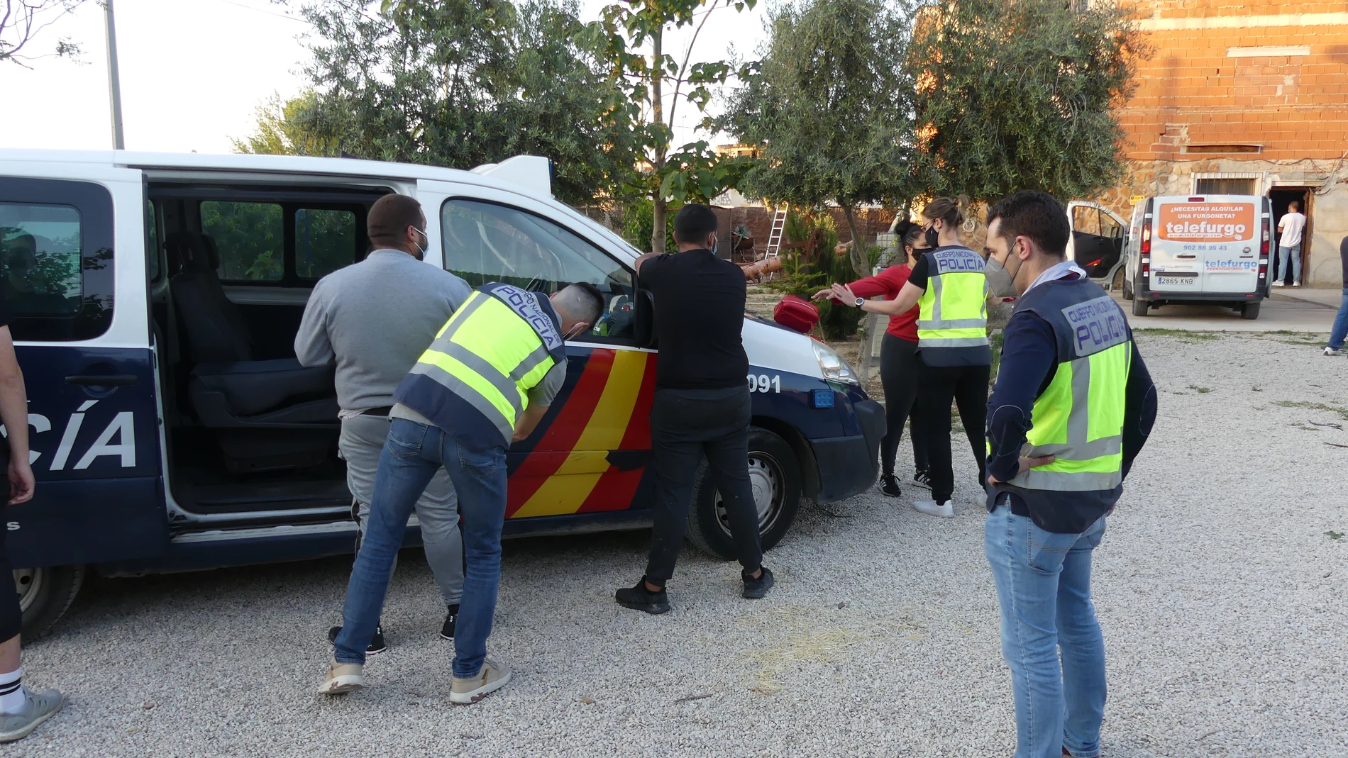 Un operativo antidroga dirigido desde la Comisaría de Alcantarilla en el que han participado más de una veintena de agentes