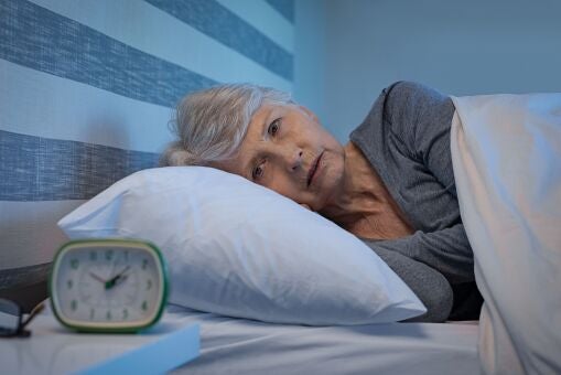 ¿Problemas para dormir? El sencillo hábito que te ayudará a conciliar el sueño