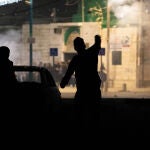 Manifestantes judíos de derecha se enfrentan con árabes cerca de la Gran Mezquita Omari en Lod
