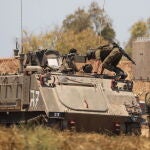 Soldados israelíes en la frontera con Gaza