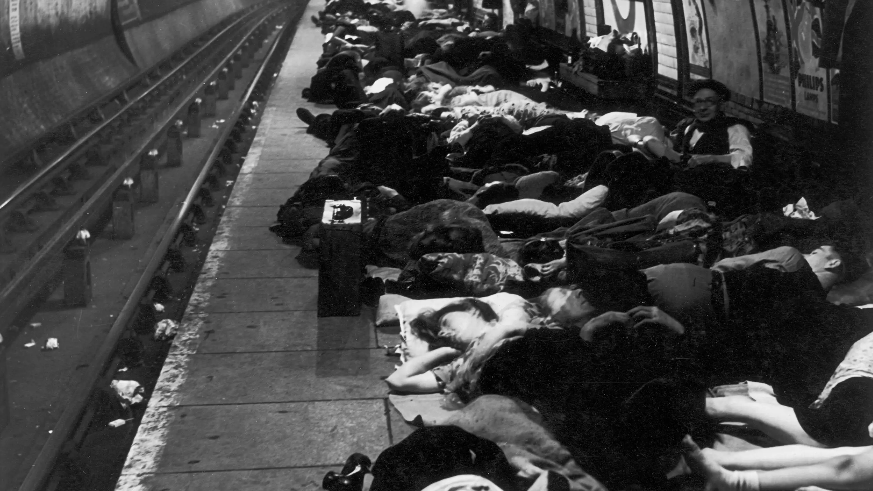 Bill Brandt tomó esta instantánea de la estación de metro de Elephant and Castle en 1940