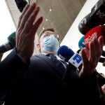 GRAFCVA5080. VALENCIA, 19/05/2021.- El president de la Generalitat, Ximo Puig, asegura que en julio se vacunará a las personas entre 30 y 40 años
