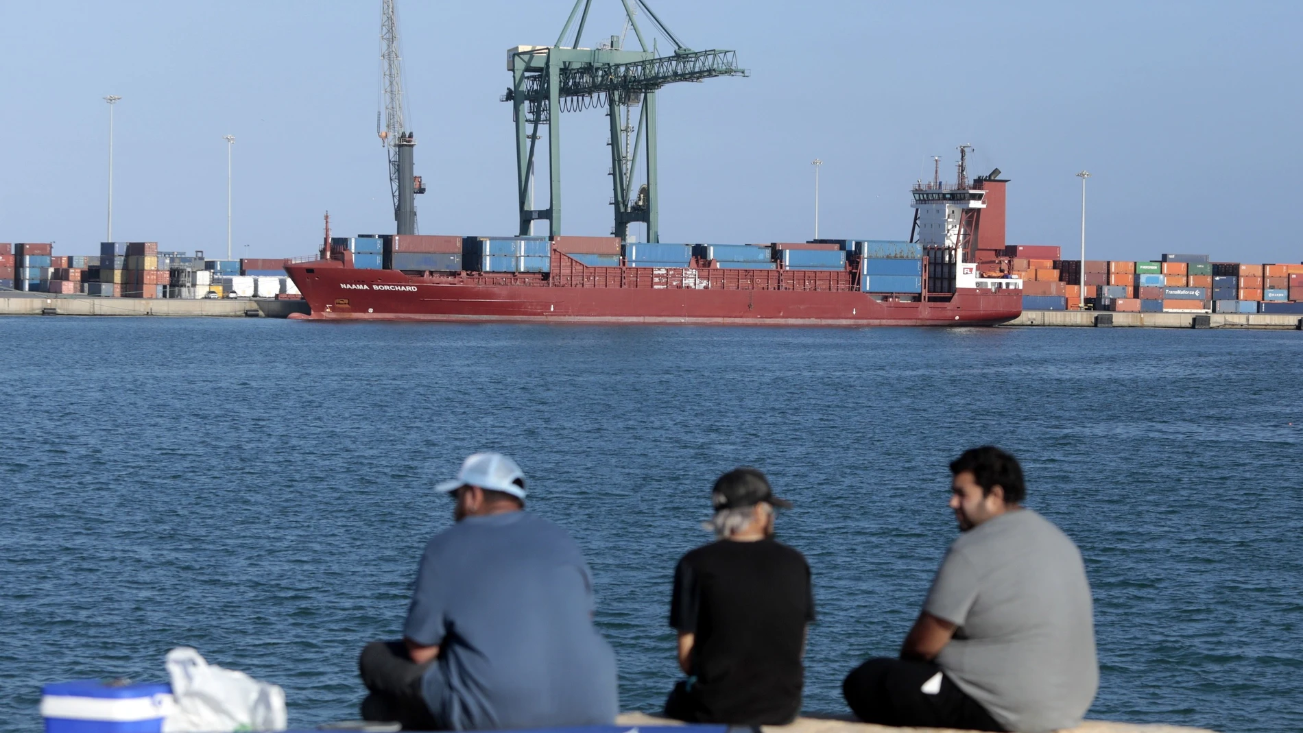 Cesa la huelga de los transportistas del Puerto de Castellón. Foto de archivo