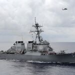 El destructor USS Curtis Wilbur cerca de Filipinas