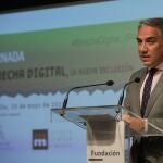 El consejero de la Presidencia, Administración Pública e Interior, Elías Bendodo, durante la intervención que ha ofrecido en la jornada 'Brecha digital. La nueva exclusión social'