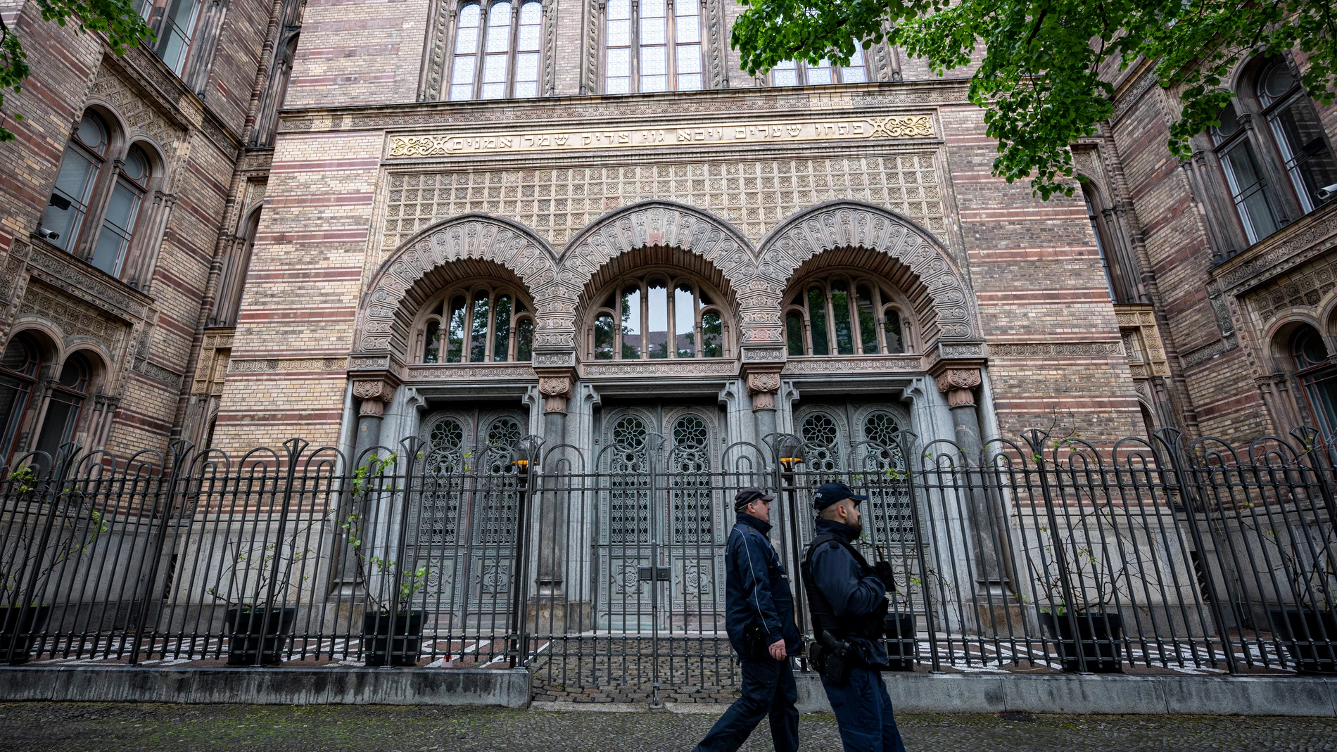 Cuatro personas fueron detenidas, entre ellas un adolescente de 16 años, por amenazas a una sinagoga en Renania del Norte-Westfalia