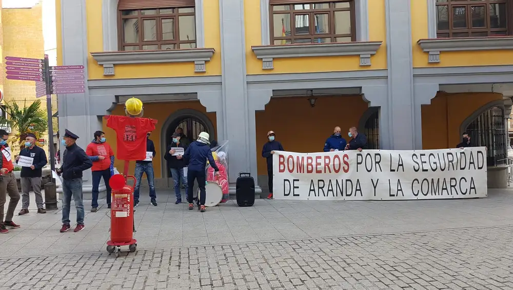 CSIF urge al Ayuntamiento de Aranda la negociación del convenio de retenes, tras la hospitalización de tres bomberos