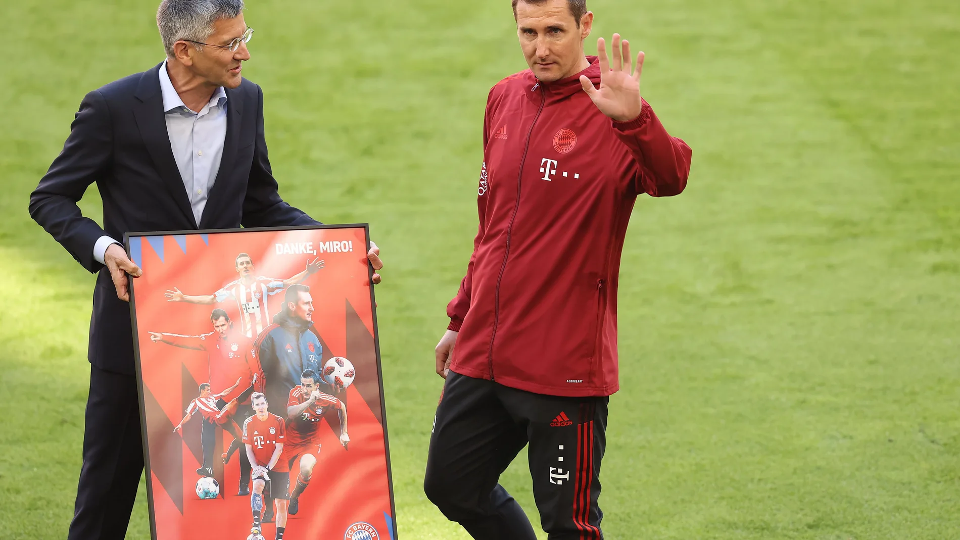Miroslav Klose, en su despedida de Bayern, donde ejerció como ayudante de Hansi Flick.