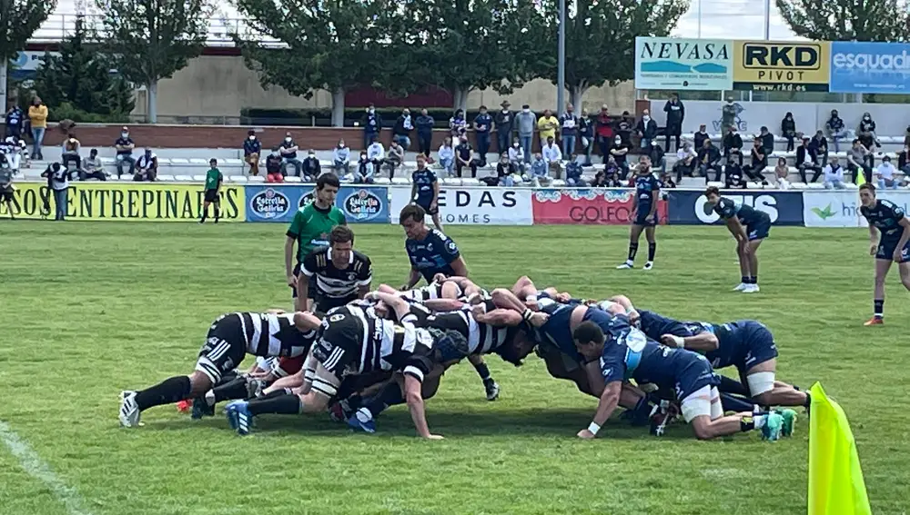 Melé durante el partido disputado en Pepe Rojo entre el VRAC Quesos Entreppinares y el Silverstorm El Salvador