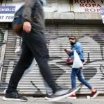 Negocios cerrados en el madrileño barrio de Chamberí a causa de la pandemia de coronavirus