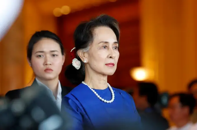 Suu Kyi comparece en persona ante un tribunal por primera vez tras el golpe