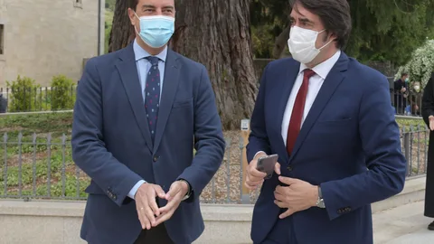 Los consejeros de Fomento y Medio Ambiente, Juan Carlos Suárez-Quiñones, y de la Presidencia Ángel Ibáñez, mantienen una reunión con los alcaldes de los municipios pertenecientes del Parque Natural ''''Sabinares del Arlanza-La Yecla'''