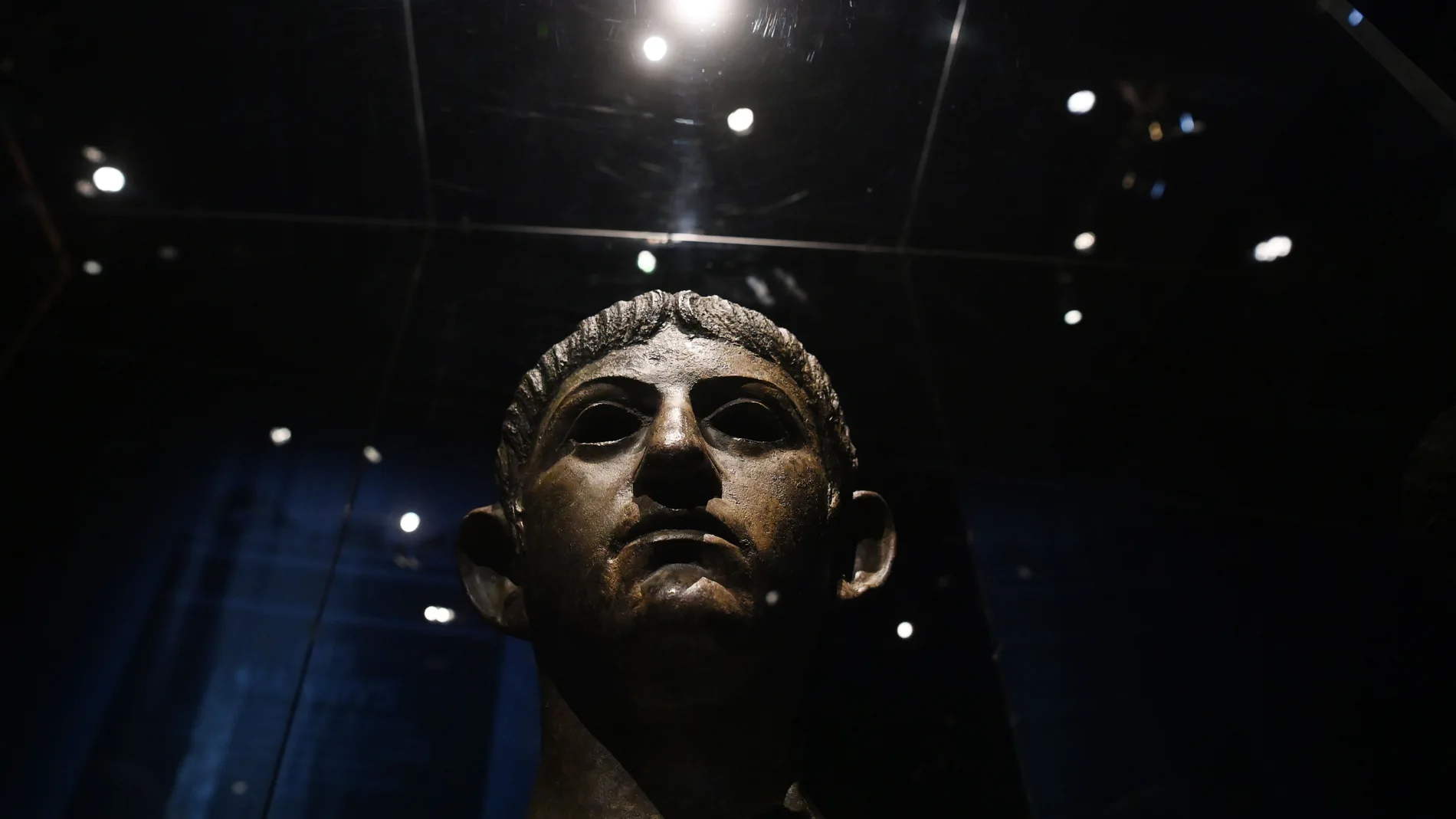 Busto de bronce del emperador romano Nerón, expuesto en el British Museum de Londres