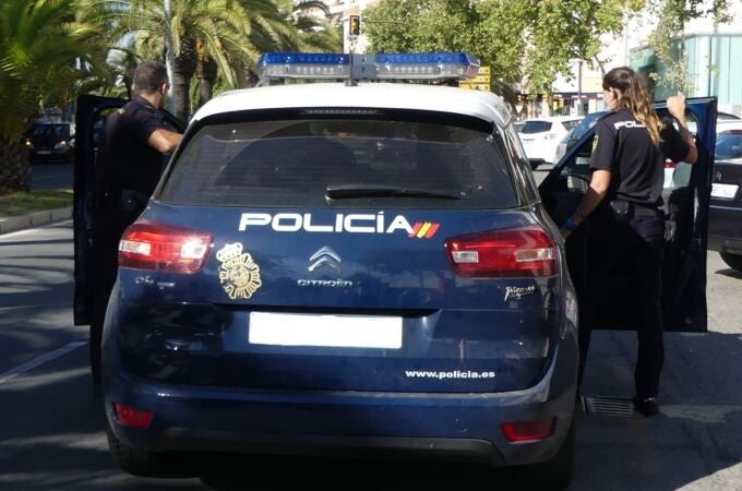 Imagen de una patrulla de la Policía Nacional de Huelva. POLICÍA NACIONAL DE HUELVA