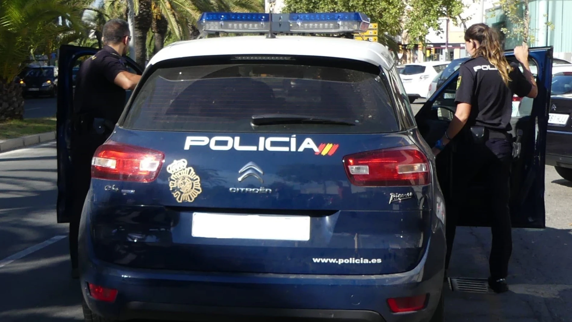 Imagen de una patrulla de la Policía Nacional de Huelva. POLICÍA NACIONAL DE HUELVA