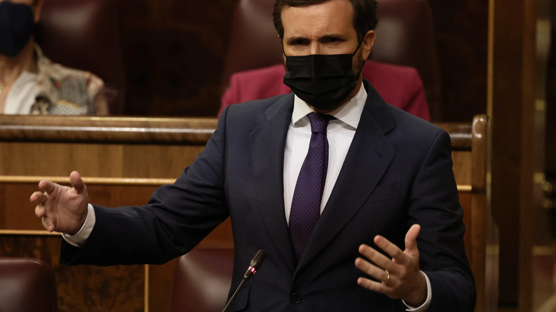 El líder del PP, Pablo Casado, interviene en una sesión de control al Gobierno, a 26 de mayo de 2021, en el Congreso de los Diputados, Madrid
