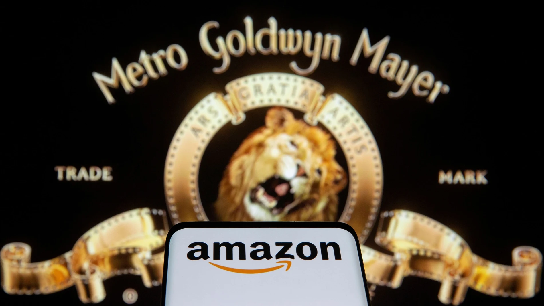 La cabecera con el león de MGM, diseñada por Howard Dietz, será propiedad de Amazon. REUTERS/Dado Ruvic/Illustration/File Photo