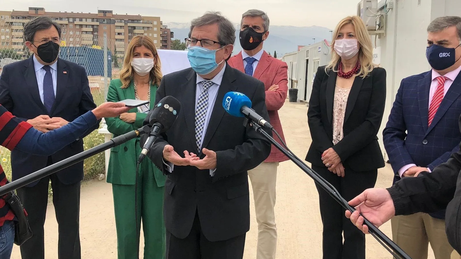 Luis González, con el Grupo del PP en el Ayuntamiento de Granada