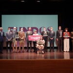 Foto de familia de los premiados en los II Premios FUNDOS a la Innovación Social en Castilla y León