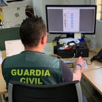 La Guardia Civil detiene a un joven por delito de corrupción de menores