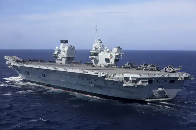 Exteriores logra que el portaviones británico “Queen Elisabeth” pase de largo Gibraltar