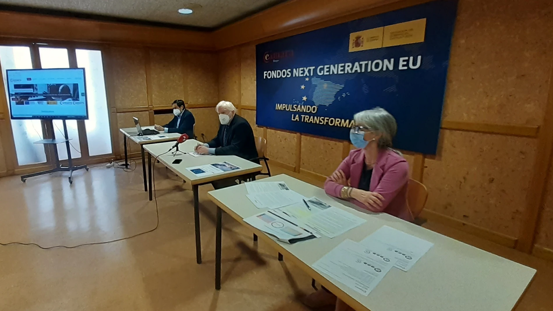 El presidente de la Cámara de Comercio de Burgos, Antonio Miguel Méndez Pozo, presenta la "Oficina Acelera Pyme"