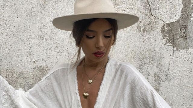 Isabel Campos con vestido blanco de Zara/ Instagram @isabelcamposr