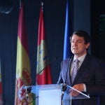 El presidente de la Junta de Castilla y León, Alfonso Fernández Mañueco, durante su intervención