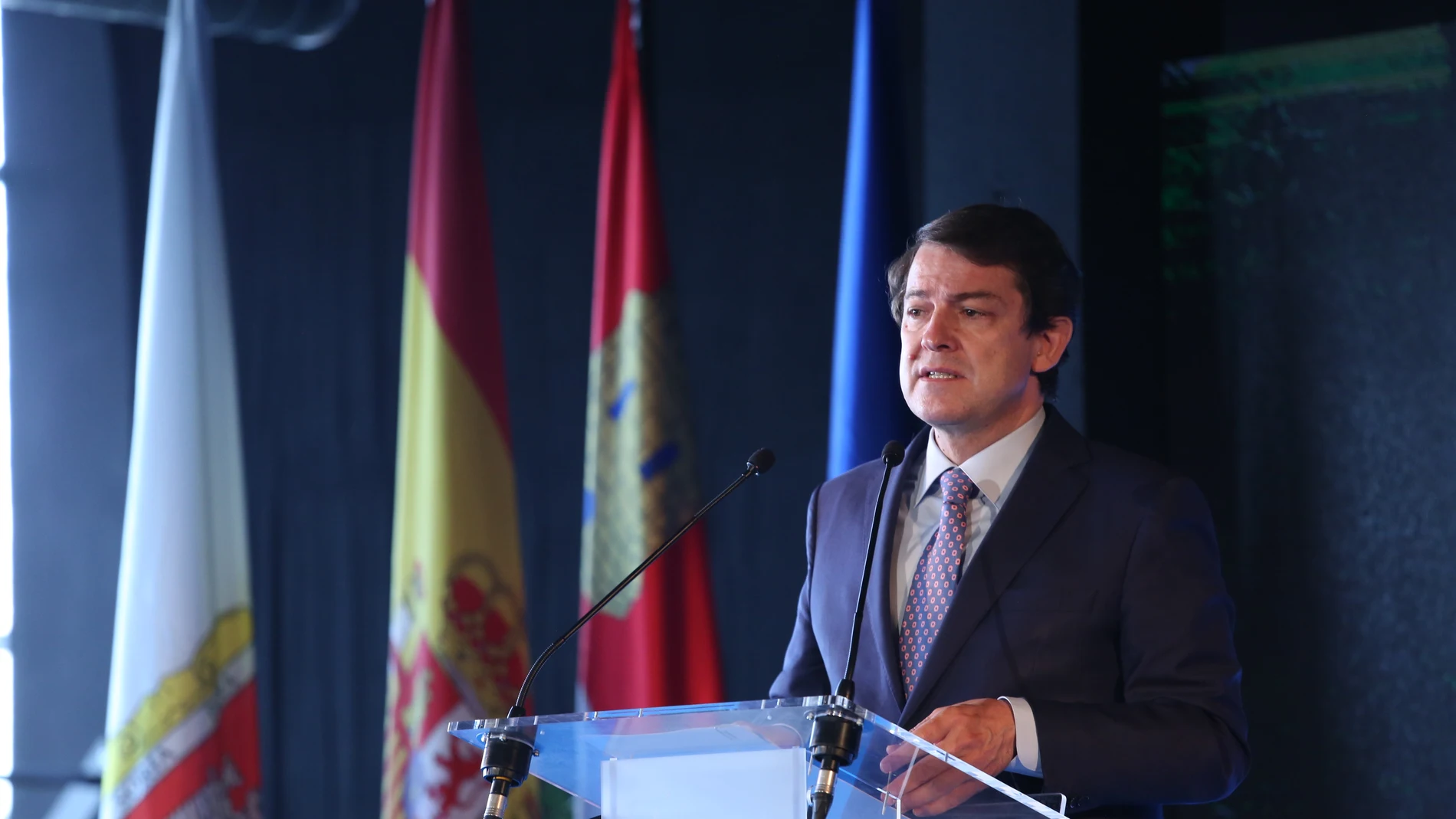 El presidente de la Junta de Castilla y León, Alfonso Fernández Mañueco, durante su intervención