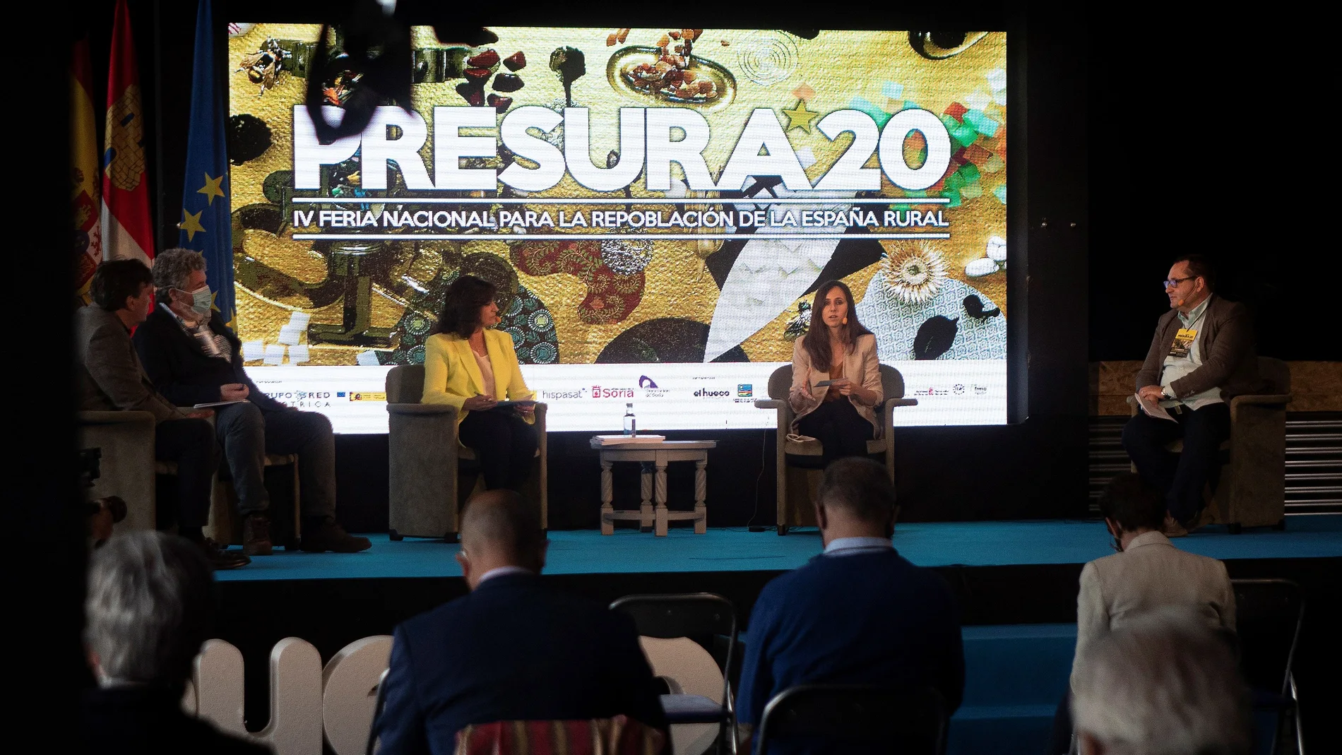 Participantes en la IV Feria Nacional para la Repoblación de la España Rural (PRESURA), este viernes en Soria