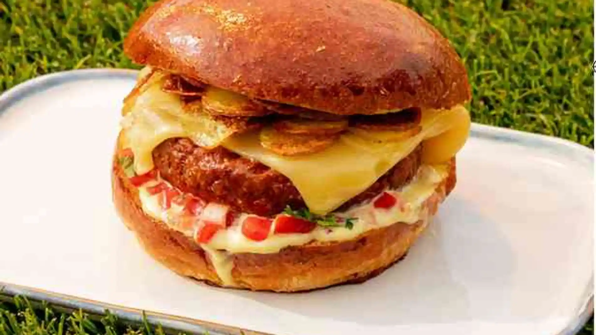 Hamburguesa a base de proteína vegetal de Meatless Farm
