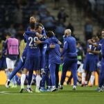 Los jugadores del Chelsea celebran la conquista de la Champions ante el Manchester City