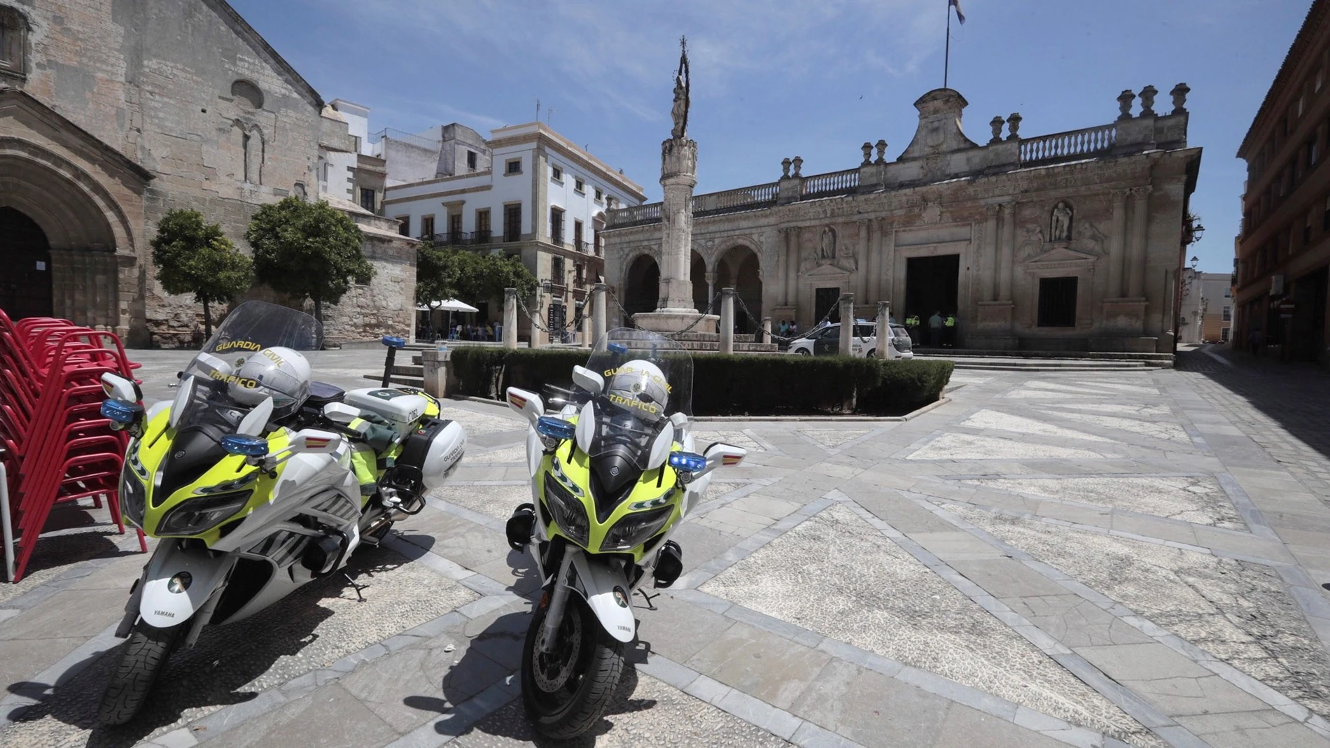 Vista de varias motocicletas de la Guardia Civil en Jerez de la Frontera
