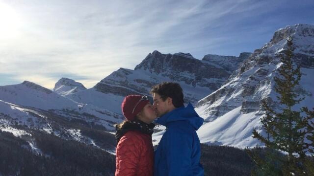 Justin Trudeau besa a su esposa Sophie