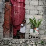 Una niña en Tabarre Issa, Puerto Príncipe© UNICEF/UN0469221/MORENO GONZA25/05/2021