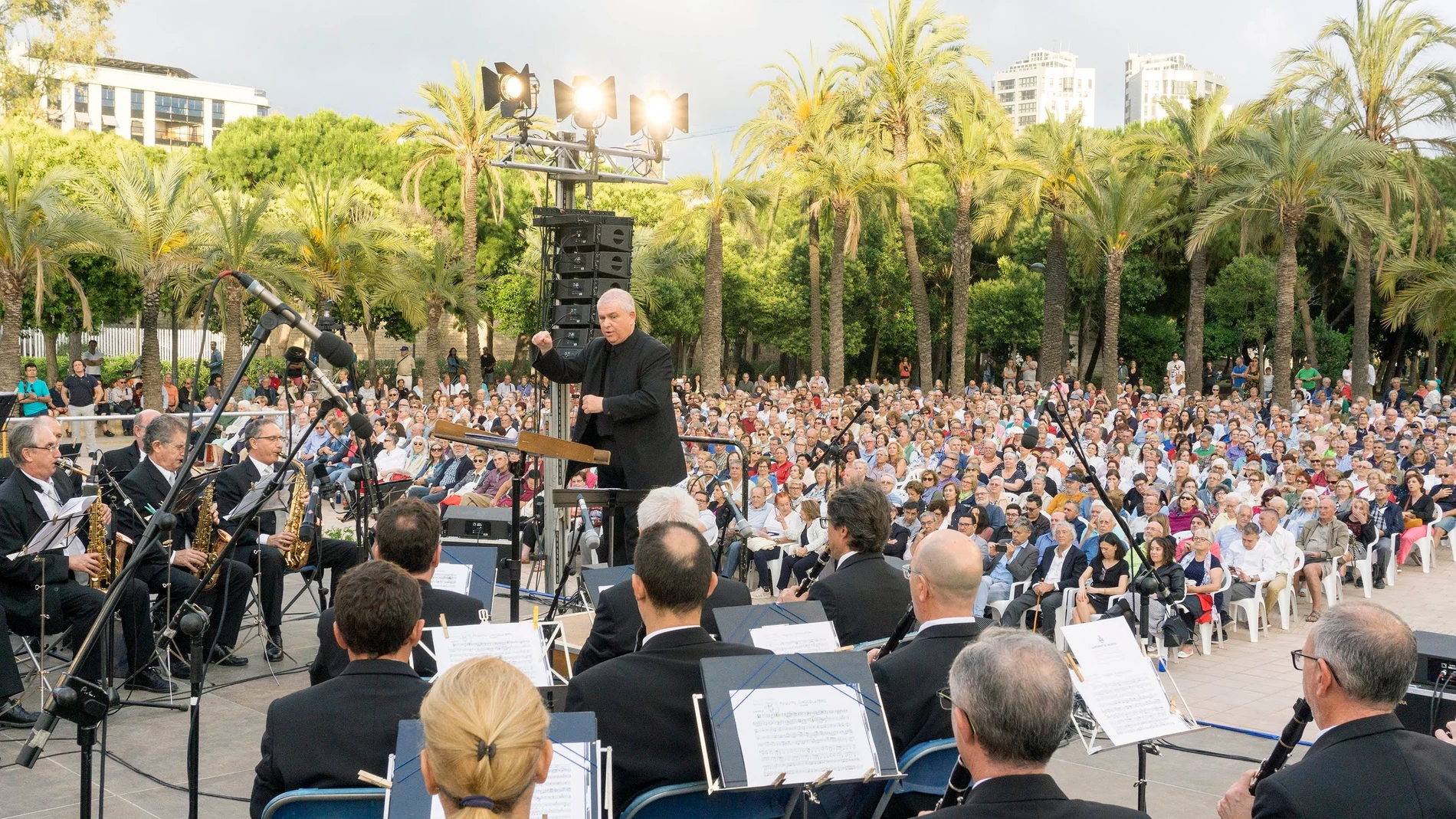 La Banda Sinfónica de València retoma sus conciertos temáticos al aire libre en los Jardines del Palau