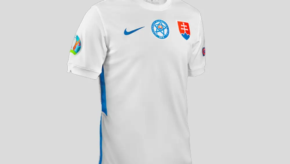 Camiseta de Eslovaquia como local para la Eurocopa 2020.